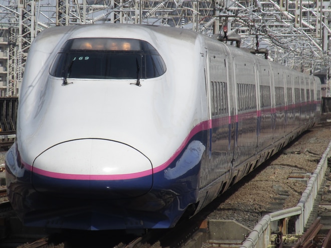 新幹線総合車両センターE2系J69編成を大宮駅で撮影した写真