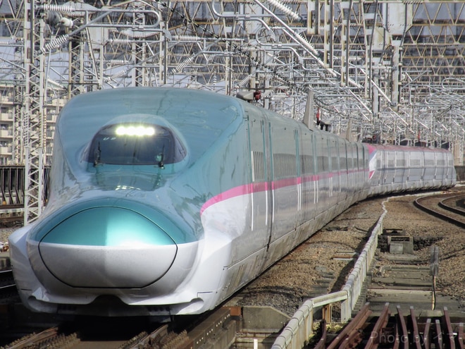 新幹線総合車両センターE5系U9編成を大宮駅で撮影した写真
