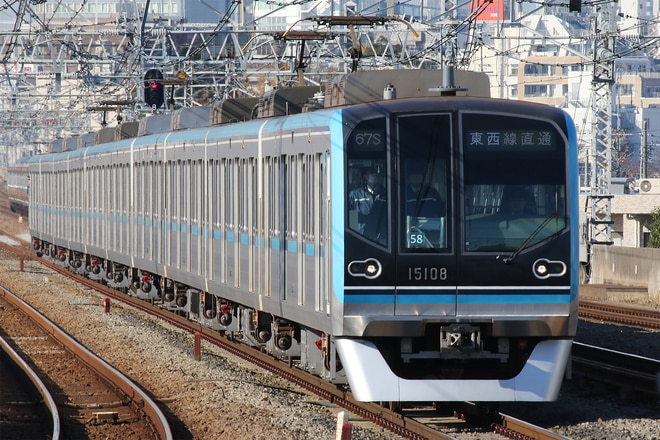 15000系15108Fを西荻窪駅で撮影した写真
