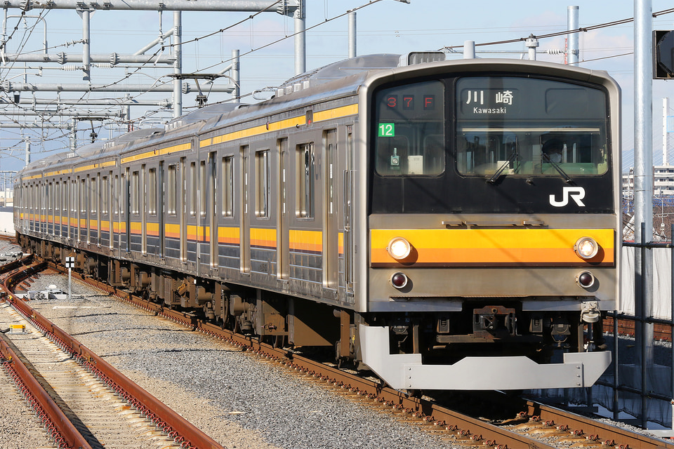 JR東205系ナハ12編成<br class="br-sp" />(ナハ12)の写真