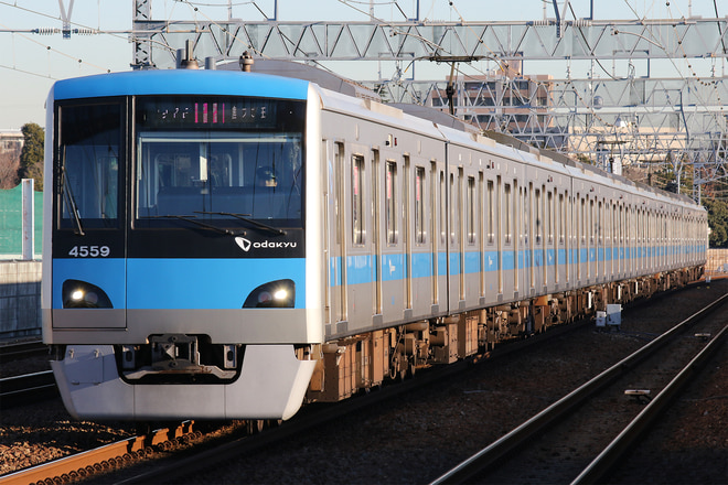 4000形4059Fを和泉多摩川駅で撮影した写真