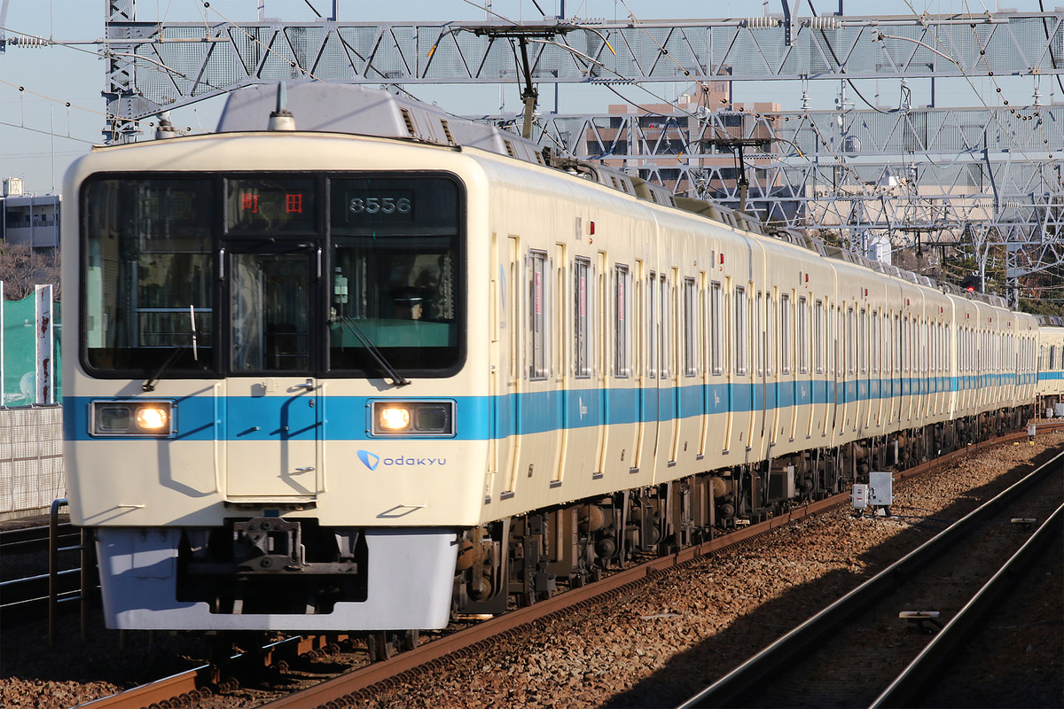 小田急電鉄  8000形 8256F
