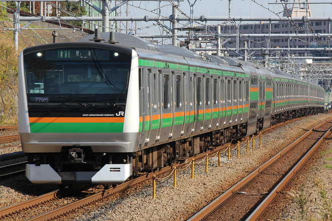E233系コツE-08編成を新子安駅で撮影した写真