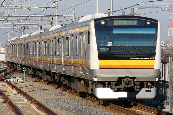 E233系ナハN2編成を稲城長沼駅で撮影した写真