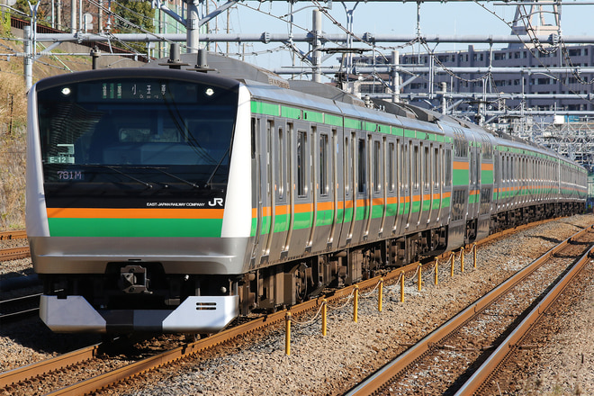 E233系コツE-12編成を新子安駅で撮影した写真