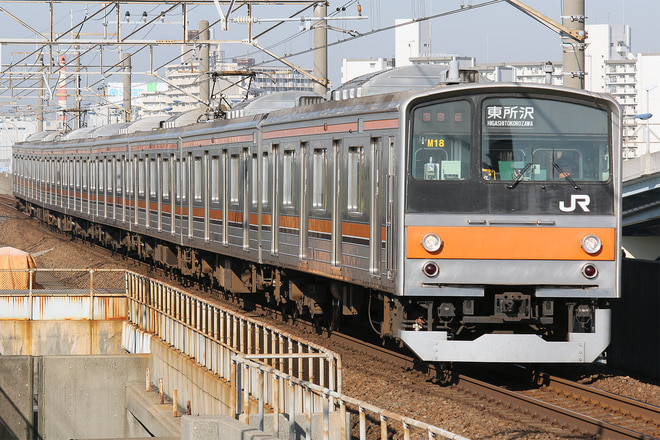 205系ケヨM18編成を舞浜駅で撮影した写真