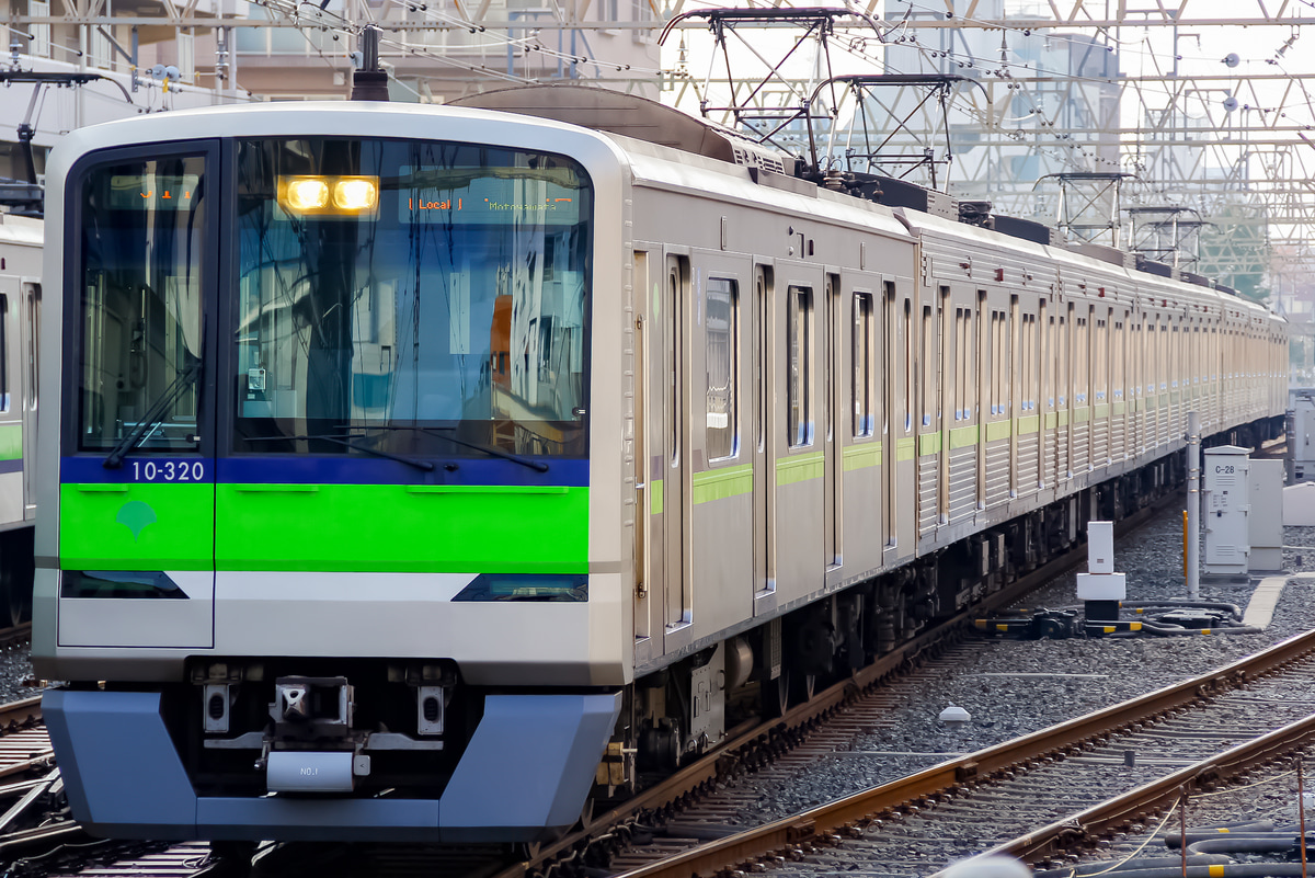 東京都交通局  10‐300R形 10-320F
