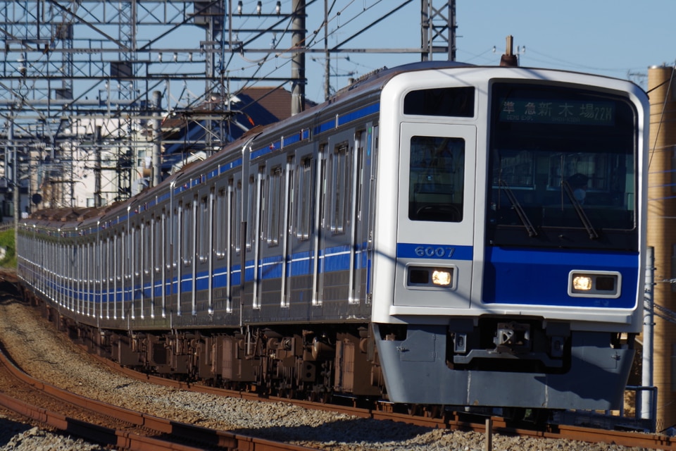 西武6000系6107F<br class="br-sp" />(6107編成)の写真