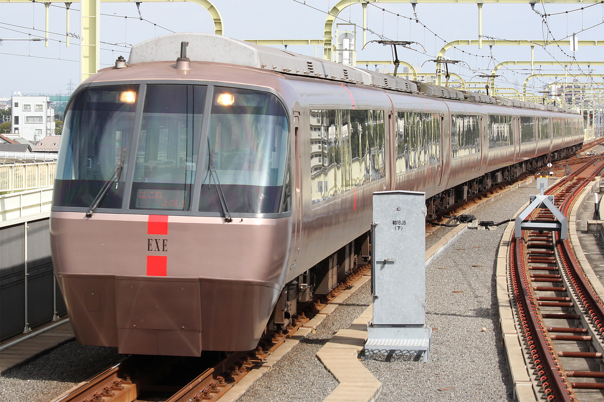小田急電鉄  30000形 