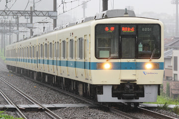 小田急電鉄  8000形 8251F