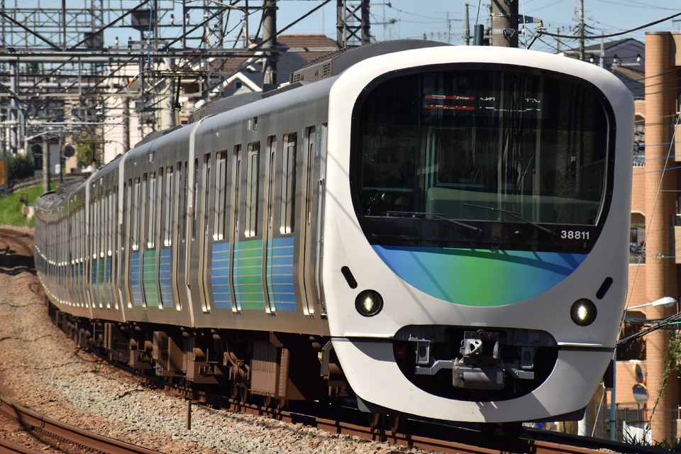 西武30000系38111F<br class="br-sp" />(38111編成)の写真