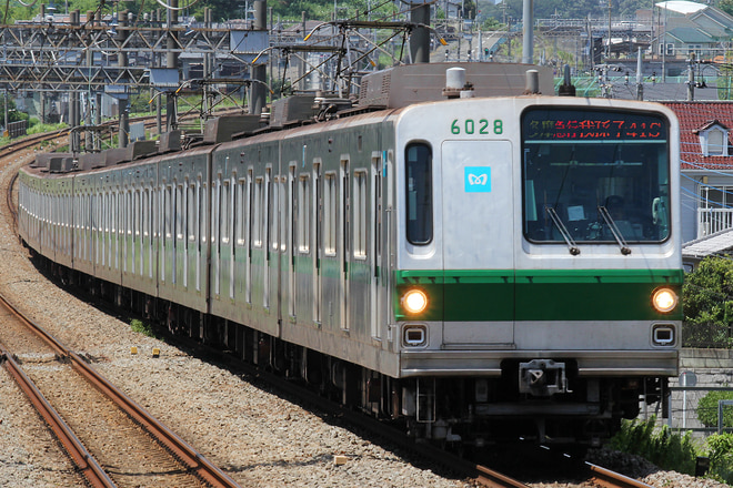 6000系6128Fを栗平駅で撮影した写真
