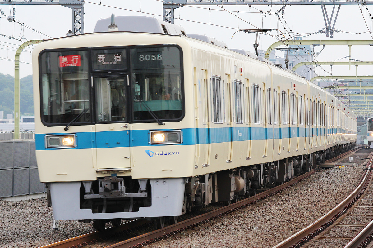 小田急電鉄  8000形 8058F