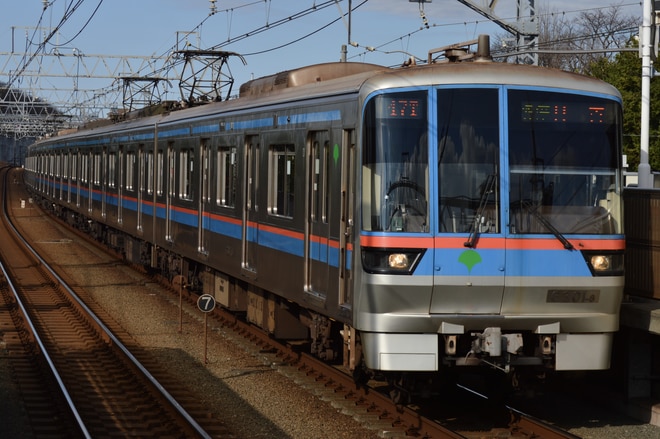 6300系6301Fを多摩川駅で撮影した写真
