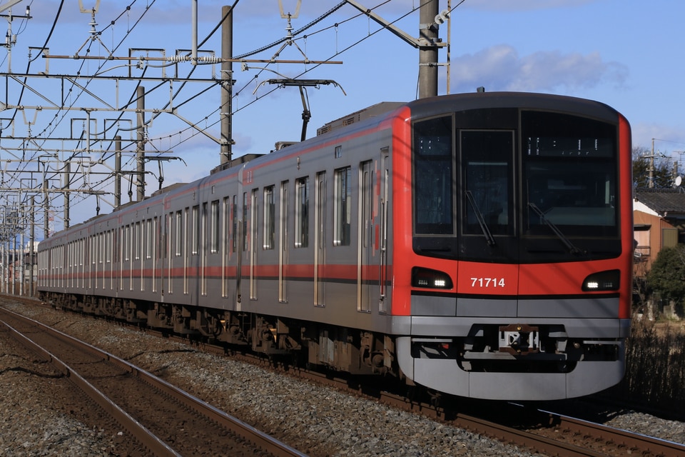 東武70000系71714F<br class="br-sp" />(71714編成)の写真
