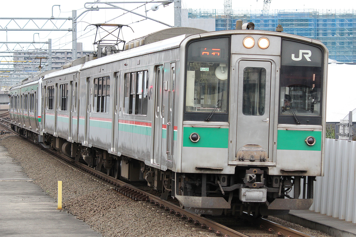 JR東日本  701系 センF2-106編成