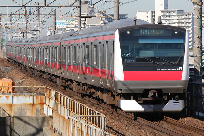 E233系ケヨ512編成を舞浜駅で撮影した写真