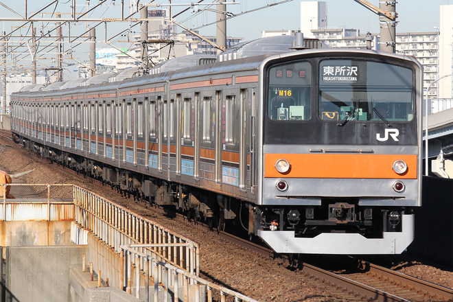 205系ケヨM16編成を舞浜駅で撮影した写真
