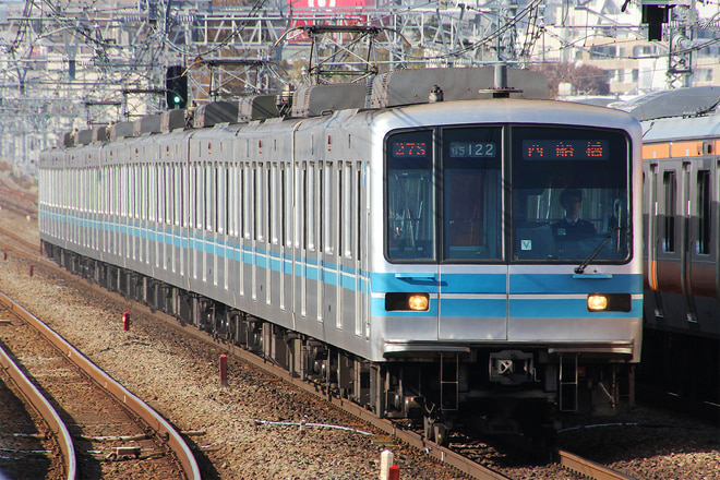 05系05-122Fを西荻窪駅で撮影した写真