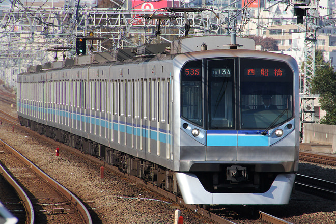 05系05-134Fを西荻窪駅で撮影した写真