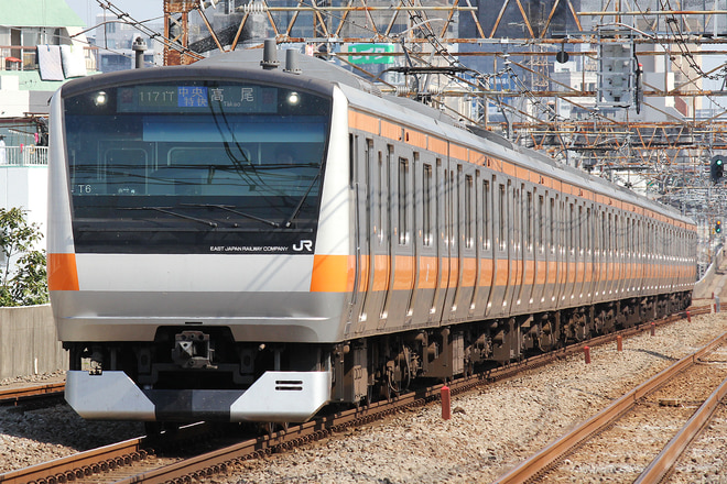 E233系トタT6編成を阿佐ケ谷駅で撮影した写真
