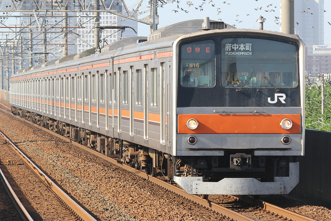 205系ケヨM16編成を市川大野駅で撮影した写真