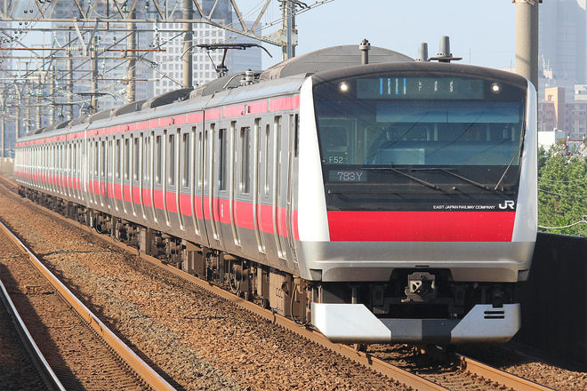 E233系ケヨF52編成を市川大野駅で撮影した写真