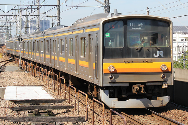 205系ナハ44編成を武蔵中原駅で撮影した写真