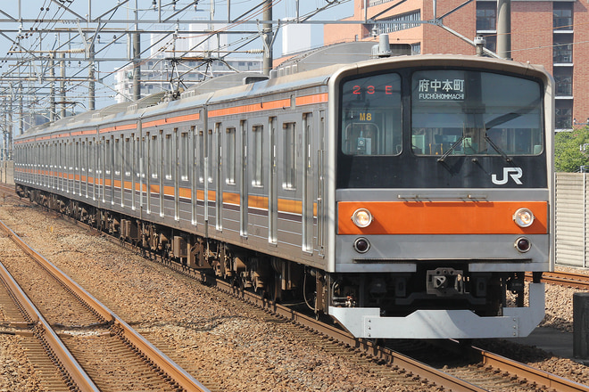 205系ケヨM8編成を新浦安駅で撮影した写真