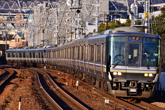 網干総合車両所本所223系W3編成をさくら夙川駅で撮影した写真