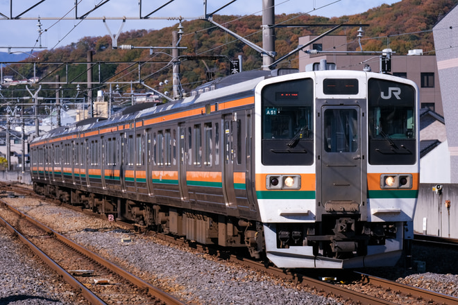 高崎車両センター211系タカA51編成を桐生駅で撮影した写真
