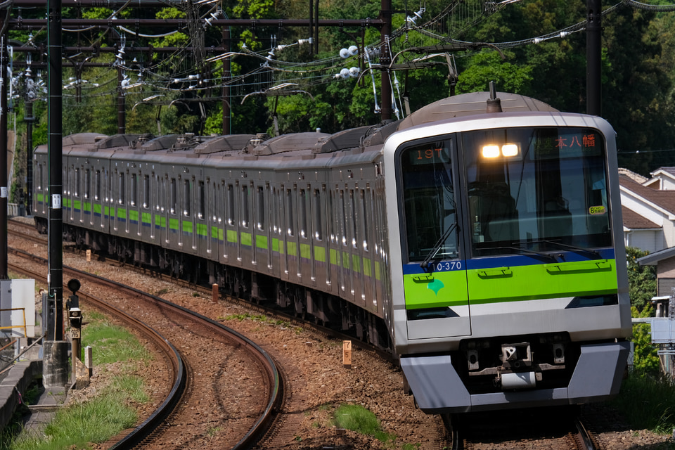 都営10-300形10-370編成<br class="br-sp" />(10-370F)の写真