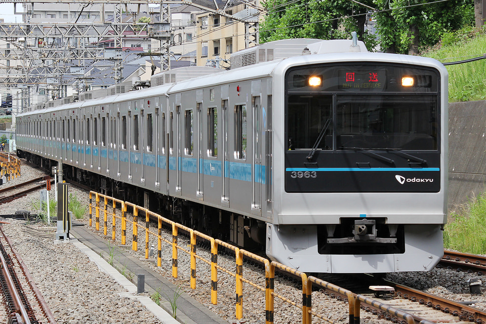 小田急3000形3663×8<br class="br-sp" />(3663F)(3663編成)の写真