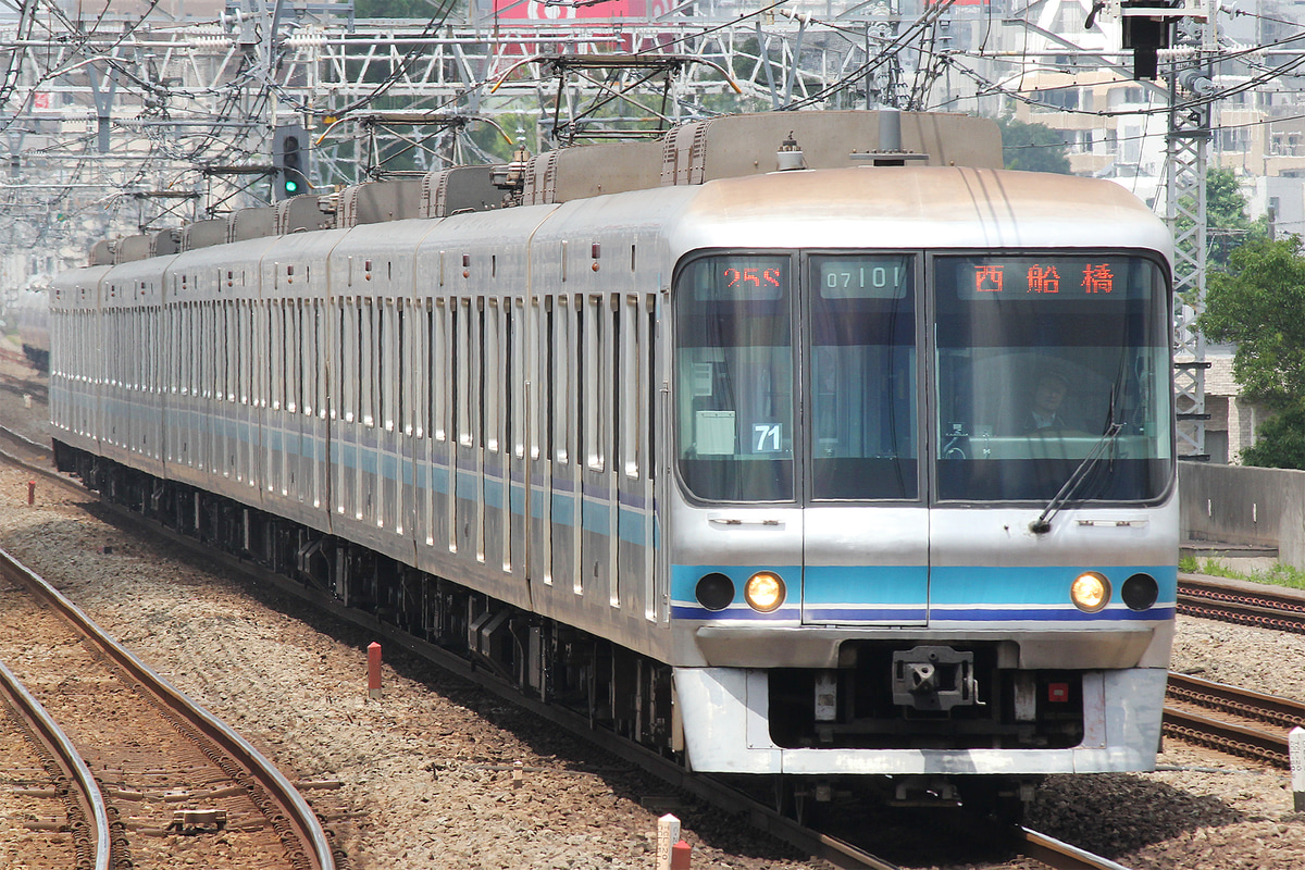 東京メトロ  07系 07-101F