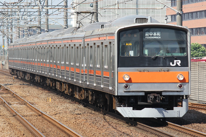 205系ケヨM36編成を新浦安駅で撮影した写真