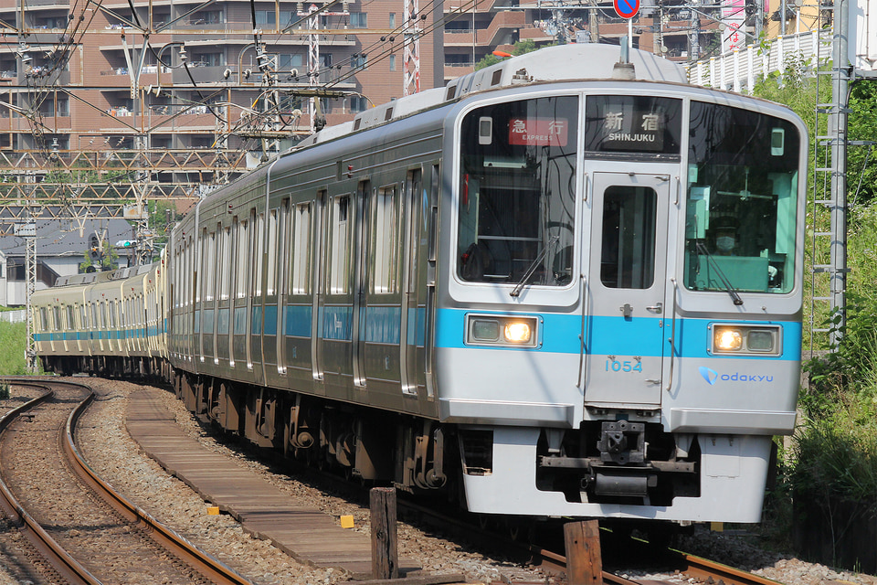 小田急1000形1054×4<br class="br-sp" />(1054F)(1054編成)の写真