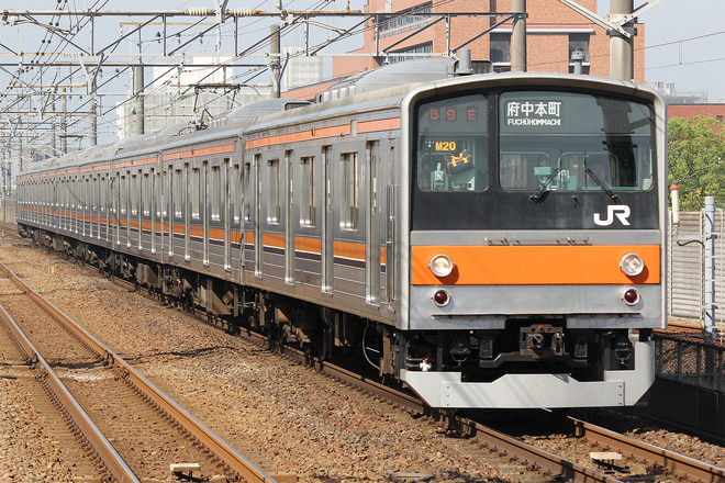 205系ケヨM20編成を新浦安駅で撮影した写真