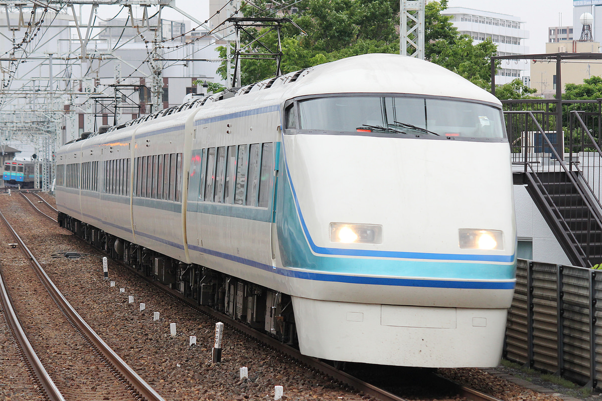 東武鉄道  100系 