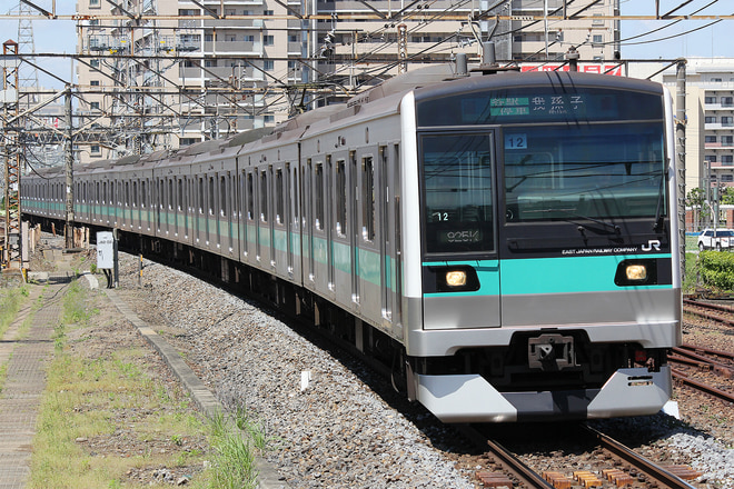 E233系マト12編成を金町駅で撮影した写真