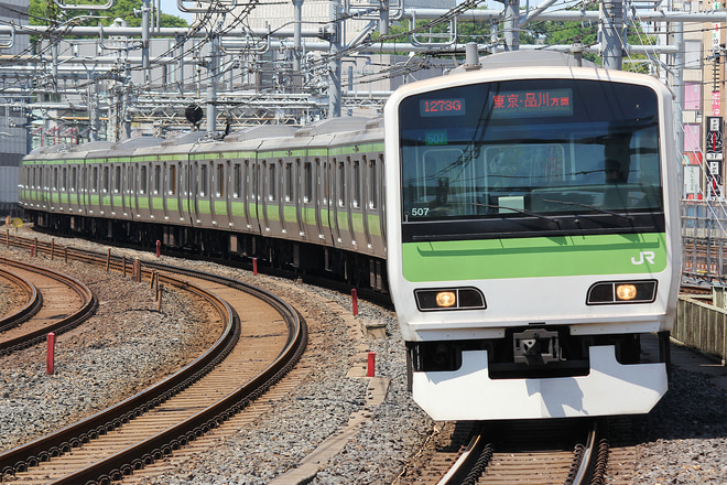 E231系トウ507編成を御徒町駅で撮影した写真