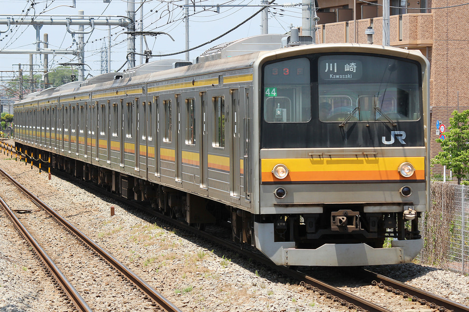 JR東205系ナハ4編成<br class="br-sp" />(ナハ4)の写真