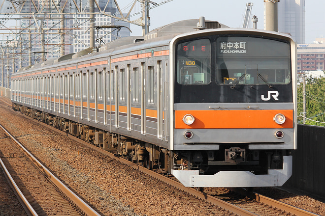 205系ケヨM30編成を市川大野駅で撮影した写真