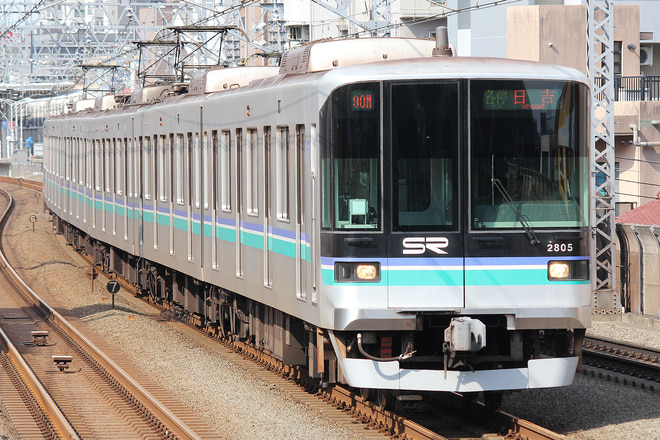 2000系2105Fを武蔵小杉駅で撮影した写真