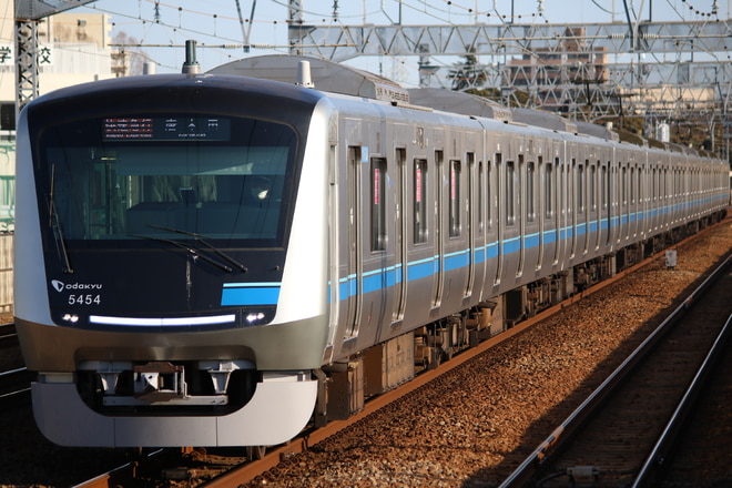 5000型5054×10を和泉多摩川駅で撮影した写真