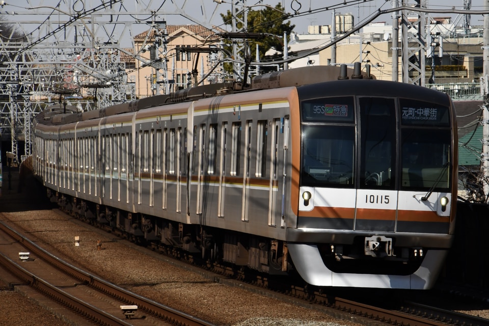 メトロ10000系10115F<br class="br-sp" />(10115編成)の写真