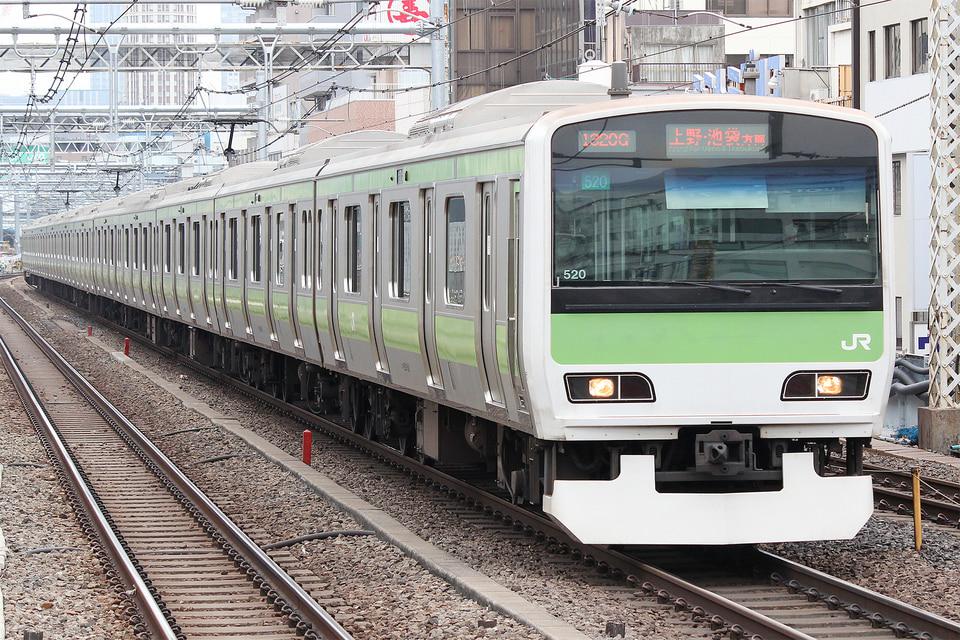 JR東E231系トウ520編成<br class="br-sp" />(トウ520)(ヤテ520)(ヤテ520編成)の写真