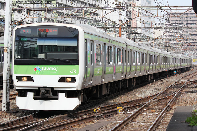 E231系トウ502編成を品川駅で撮影した写真