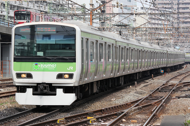 E231系トウ511編成を品川駅で撮影した写真