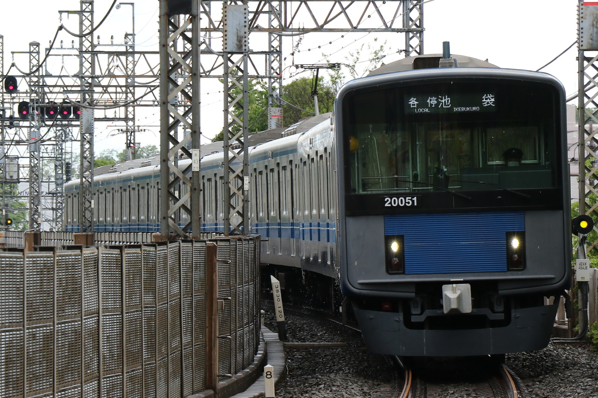 西武鉄道  20000系 20151F