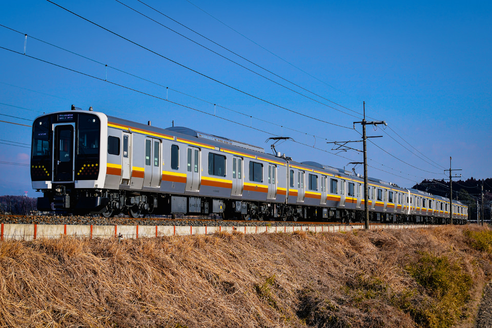 JR東E131系ヤマTN2編成<br class="br-sp" />(TN2編成)の写真